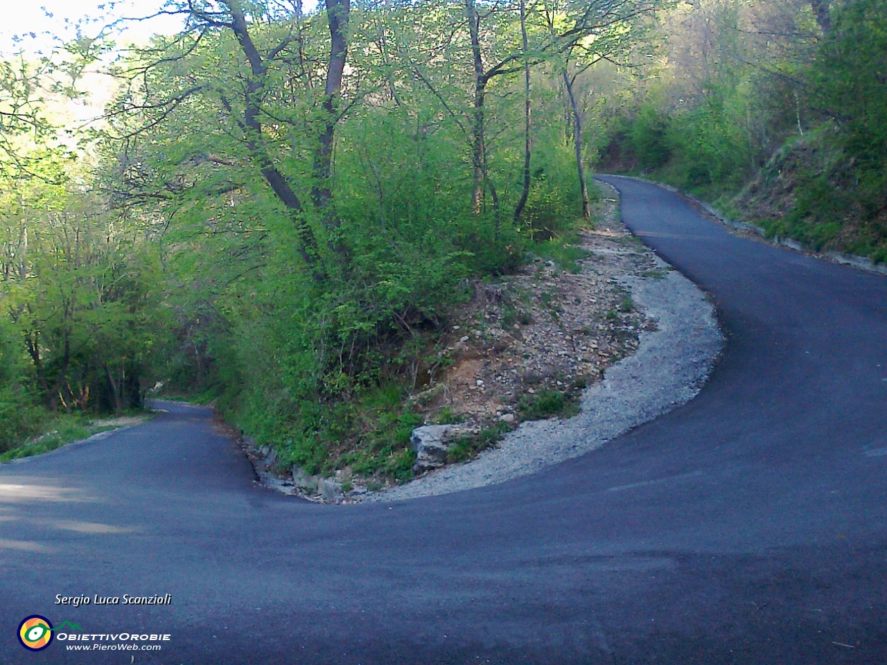 07 Lascio la strada asfaltata.jpg